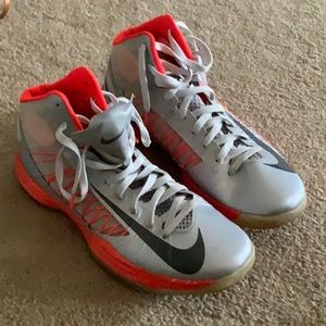 Nike Men’s HyperDunks 11 1/2 Basketball Shoes